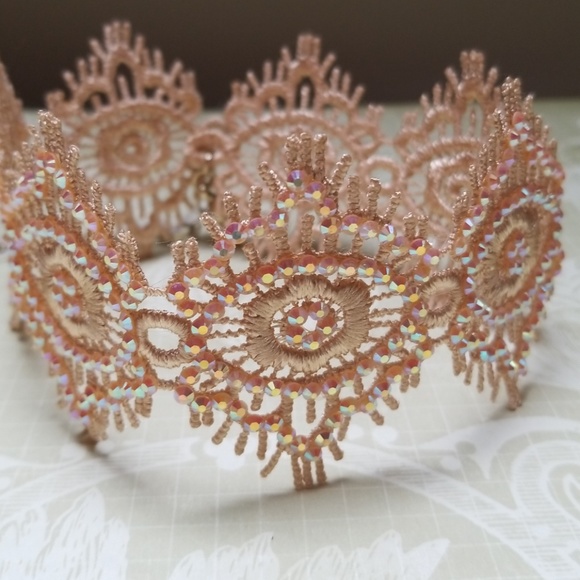 Amrita Singh Marta Lace Choker - Picture 8 of 10